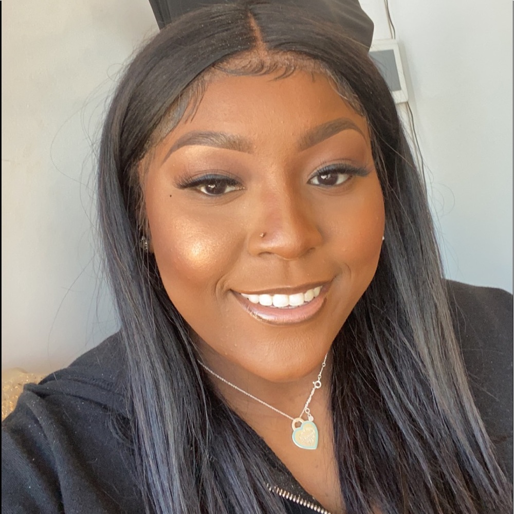 Meet your Posher, Erykah